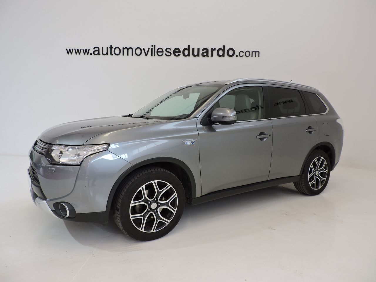Mitsubishi Outlander PHEV Kaiteki 4WD - Foto 1