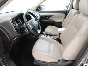 Mitsubishi Outlander PHEV Kaiteki 4WD - Foto 8