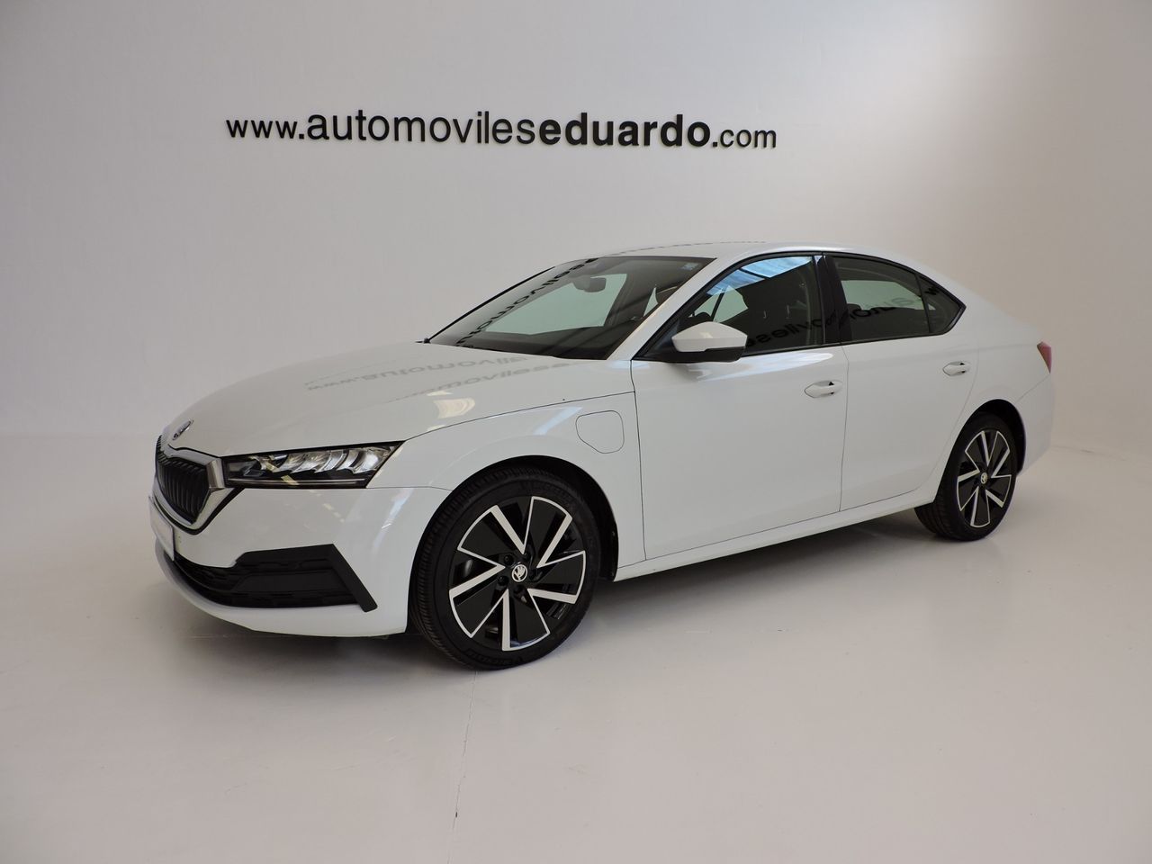Skoda Octavia OCTAVIA 1.4 TSI PHEV iV 204 DSG6e Business - Foto 1