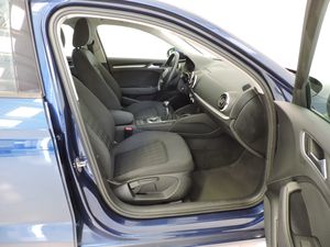 Audi A3 Sedan 1.6 TDI clean diesel 110 CV Attraction - Foto 9
