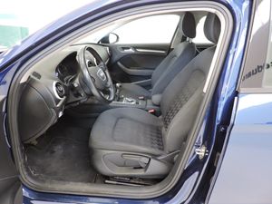 Audi A3 Sedan 1.6 TDI clean diesel 110 CV Attraction - Foto 8
