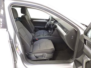Volkswagen Passat PASSAT VARIANT Business 2.0 TDI 120CV - Foto 9
