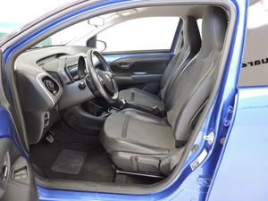 Toyota Aygo 5p 70 x-cite x-shift - Foto 8