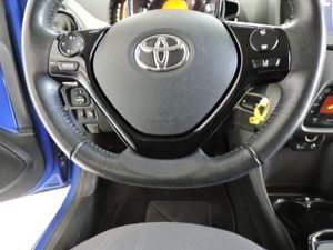 Toyota Aygo 5p 70 x-cite x-shift - Foto 11