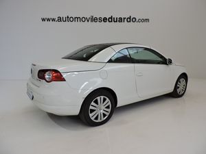 Volkswagen Eos 2.0 FSI 150 CV - Foto 14