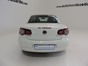 Volkswagen Eos 2.0 FSI 150 CV - Foto 15