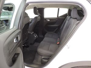 Volvo XC40 Momentum Core T3 Aut. - Foto 10