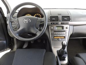Toyota Avensis Wagon 1.8 VVT-i Sol - Foto 7