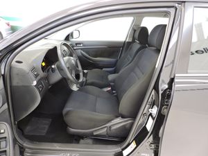 Toyota Avensis Wagon 1.8 VVT-i Sol - Foto 8