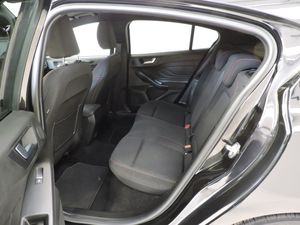 Ford Focus Berlina ST-Line 1.0 EcoBoost MHEV 114 kW (155 CV) - Foto 9