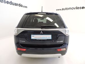 Mitsubishi Outlander Kaiteki 4WD 220 DI-D 6AT 7 plazas - Foto 5
