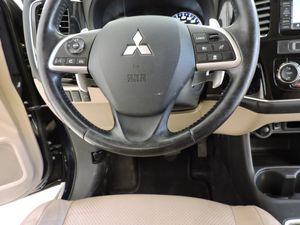 Mitsubishi Outlander Kaiteki 4WD 220 DI-D 6AT 7 plazas - Foto 11