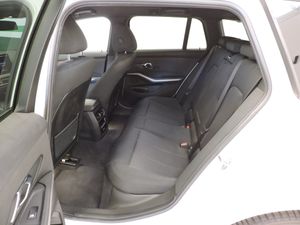 BMW Serie 3 320d Touring - Foto 10