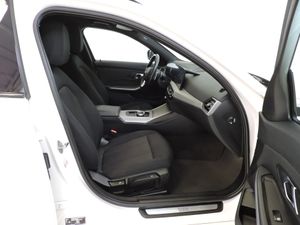 BMW Serie 3 320d Touring - Foto 11