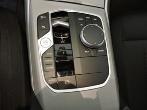 BMW Serie 3 320d Touring - Foto 14