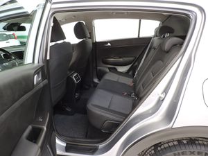 Kia Sportage 1.6 MHEV GT Line Essential 100 kW - Foto 17