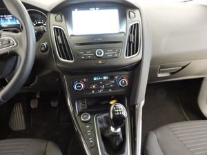 Ford Focus Berlina Titanium 1.0 EcoBoost 92 kW - Foto 12