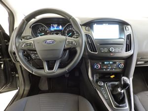 Ford Focus Berlina Titanium 1.0 EcoBoost 92 kW - Foto 7