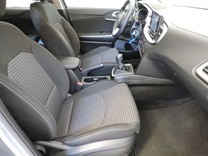 Kia XCeed 1.0 T-GDi Drive 88 kW 120CV - Foto 9