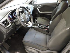Kia Ceed 5p 1.0 T-GDi Concept 88 kW - Foto 8
