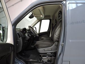 Peugeot Boxer FURGON 330 L1H1 2.2 BLUEHDI 120CV S&S - Foto 10
