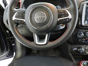 Jeep Renegade 4xe Trailhawk 176 kW 240CV AUTO. - Foto 8