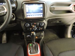 Jeep Renegade 4xe Trailhawk 176 kW 240CV AUTO. - Foto 16