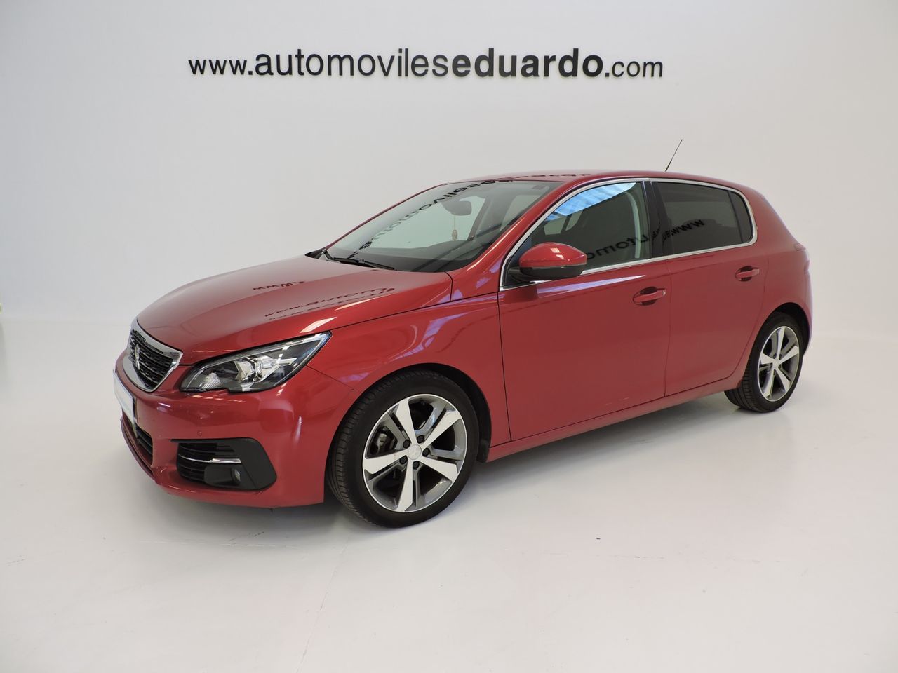 Peugeot 308 5p Allure 1.6 BlueHDi 100 - Foto 1
