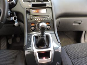 Peugeot 5008 Premium 1.6 HDi 112 FAP 7 plz - Foto 10