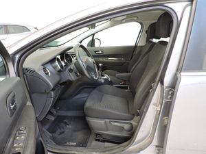 Peugeot 5008 Premium 1.6 HDi 112 FAP 7 plz - Foto 11