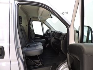 Citroën Jumper 35 L3H3 2.2 BLUEHDI 165 S&S CLUB 4P - Foto 14