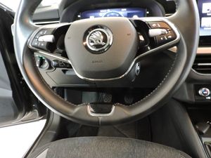 Skoda Kamiq 1.0 TSI 81 kW - Foto 10