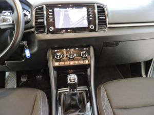 Skoda Karoq Style 2.0 TDI 110 kW 150CV SCR EXECUTIVE 4WD - Foto 14