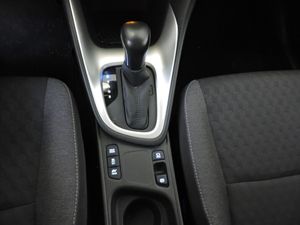 Toyota Yaris 5p 120H Active Tech HYBRID BUSINESS MY20 - Foto 14