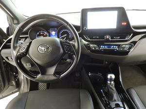 Toyota C-HR 125H Active 1.8H (122CV) E-CVT TREND - Foto 9