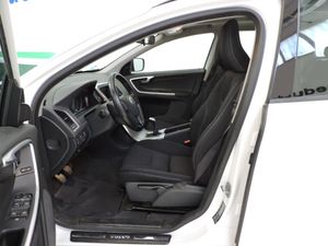 Volvo XC60 D3 Kinetic - Foto 10