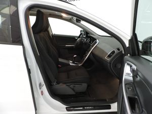 Volvo XC60 D3 Kinetic - Foto 11