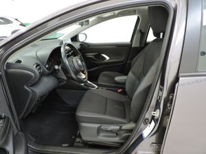 Toyota Yaris 5p 120H Active Tech YARIS HYBRID BUSINESS MY20 - Foto 10