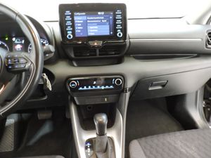 Toyota Yaris 5p 120H Active Tech YARIS HYBRID BUSINESS MY20 - Foto 17