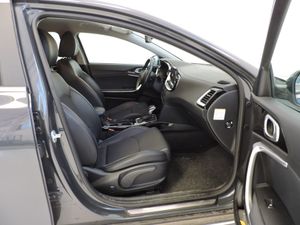 Kia XCeed Tech 1.6 Diesel MHEV 100 kW 136 CV STYLE - Foto 16