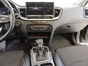 Kia XCeed Tech 1.6 Diesel MHEV 100 kW 136 CV STYLE - Foto 11