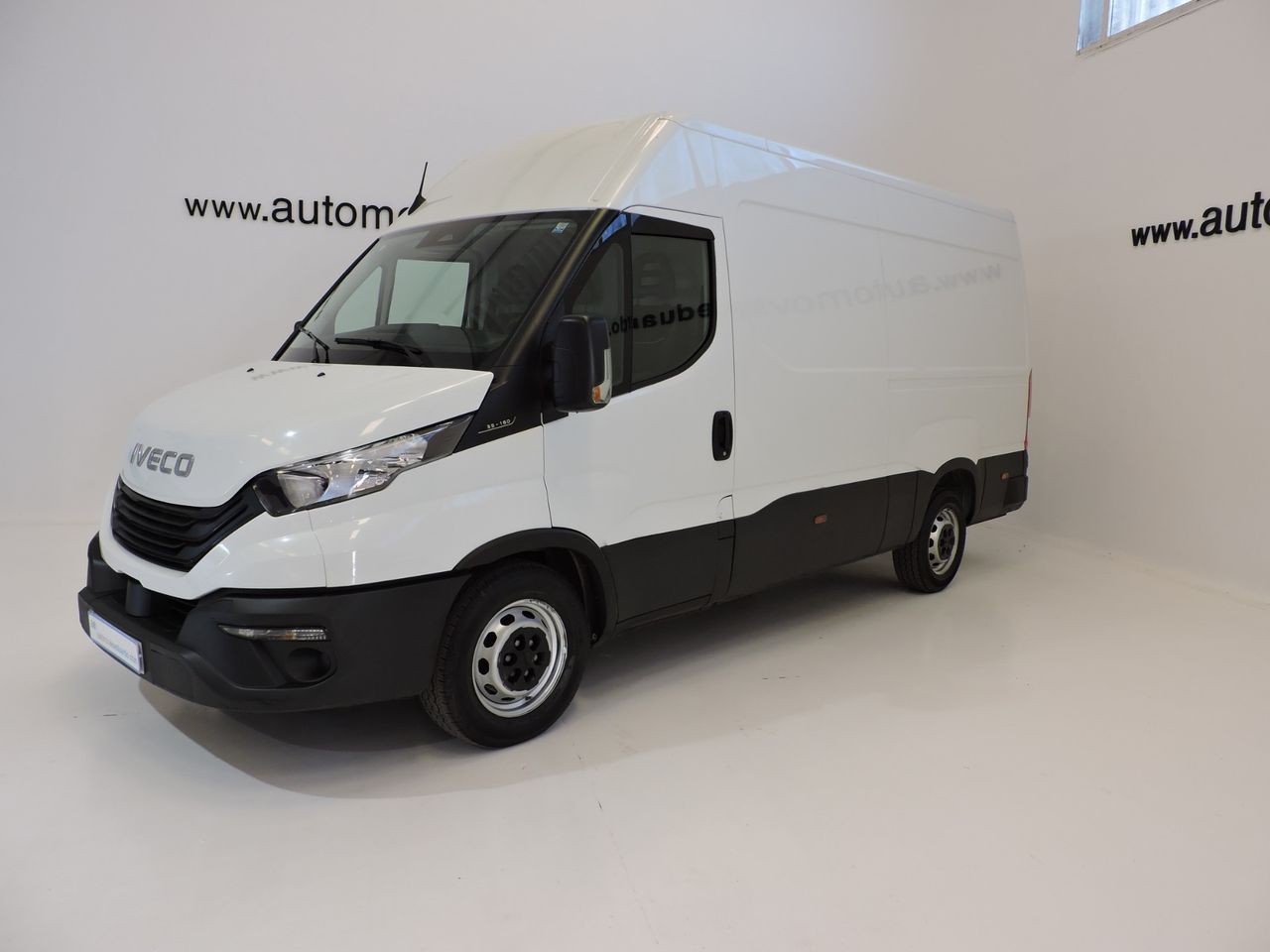 Iveco Daily DAILY 2.3 TD 35S 16 V 3520L/H2 12 M3 - Foto 1