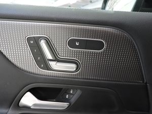 Mercedes GLB MERCEDES GLB 180 d 5p - Foto 14
