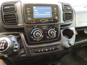 Peugeot Boxer FURGON 2.2 BLUEHDI 120 S&S 330 L2H2 - Foto 9
