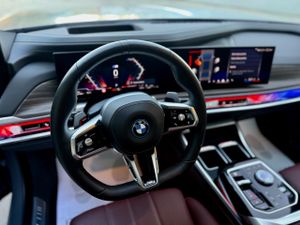 BMW Serie 7 750E XDRIVE M  - Foto 14