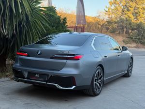 BMW Serie 7 750E XDRIVE M  - Foto 19