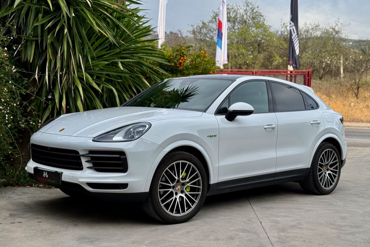 Porsche Cayenne e-Hybrid Platinum Edition   - Foto 1