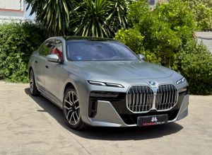 BMW Serie 7 750e xDrive THEATRE SCRREN - Foto 40