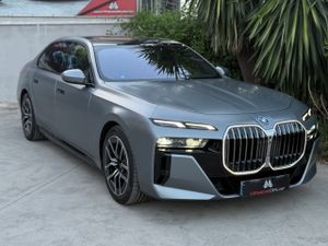 BMW Serie 7 750e xDrive THEATRE SCRREN - Foto 34