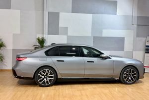 BMW Serie 7 750e xDrive THEATRE SCRREN - Foto 40
